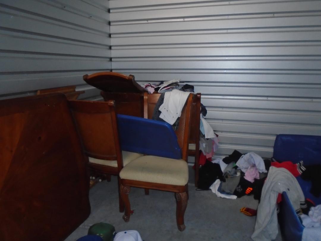 Storage Auction in Kissimmee, FL at Storage Units Kissimmee ends on